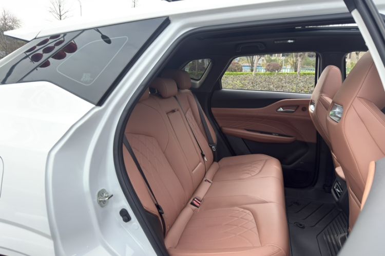 Used Changan UNI-Z New Energy 2024 Blue Whale Smart Electric iDD 125km Excellence Model
