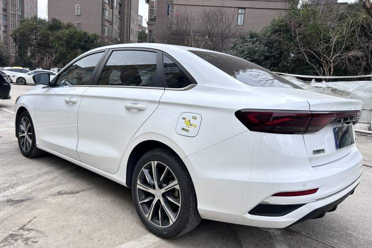 Used Geely Auto Emgrand 2022 4th Generation 1.5L CVT Flagship Model
