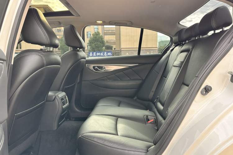 Used Infiniti Q50L 2016 2.0T Enjoyment Edition
