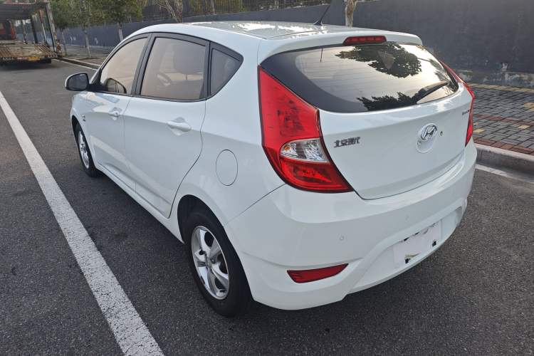 Used Hyundai Verna Ray 2016 1.4L Automatic Leading-Edge GLX
