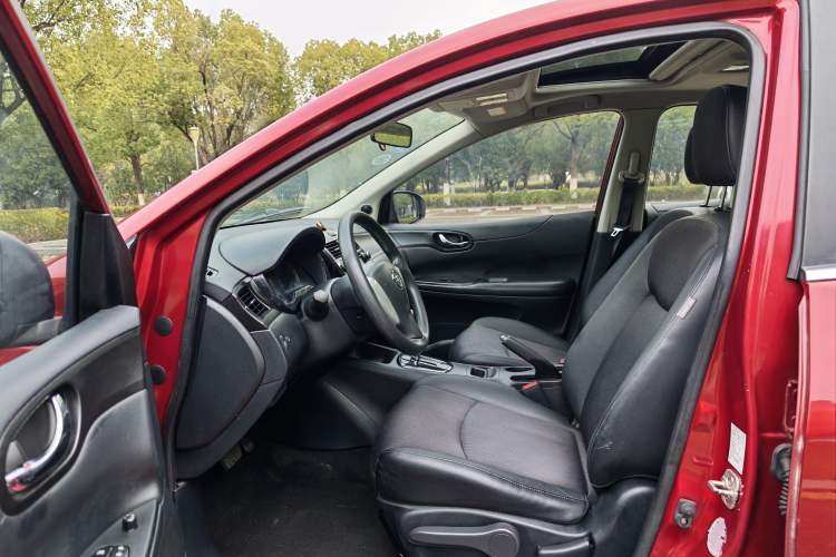 Used Nissan Tiida 2014 1.6L CVT Smart Model
