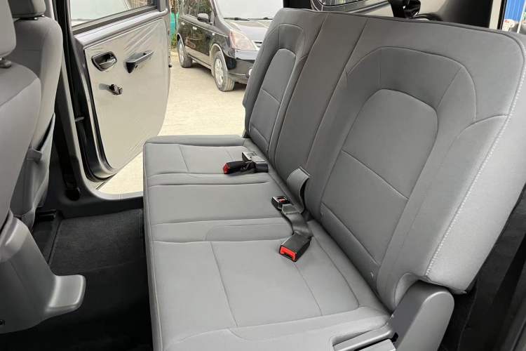 Used Wuling Hongguang New Energy 2024 All-Electric Model 300KM Standard Version
