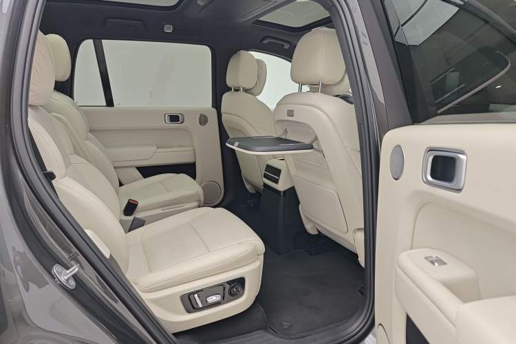 Used Li Auto L9 2022 Max model
