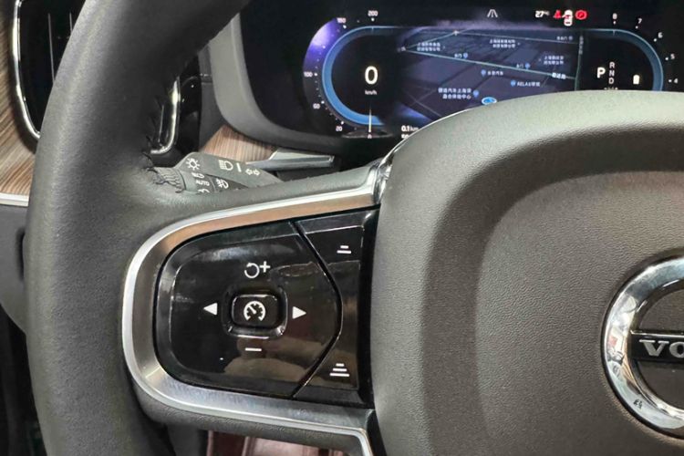 Used Volvo XC60 2022 B5 4x4 Smart Luxury Edition
