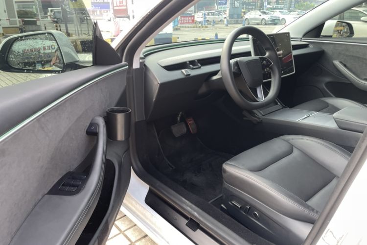 Used Tesla Model 3 2023 Long-Range All-Wheel-Drive Version