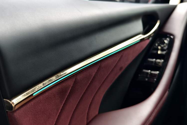 Used GAC Trumpchi M8 2023 Zongshi Series Dual-Motor Supreme Edition
