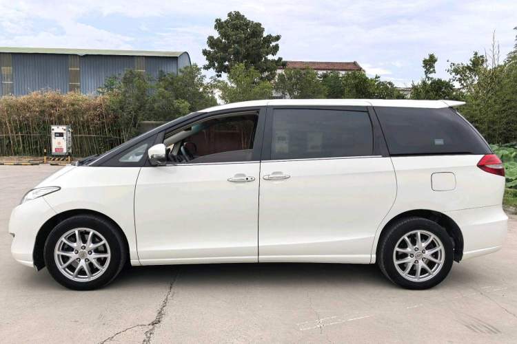 Used BYD M6 2015 2.4L Automatic Prestige Edition
