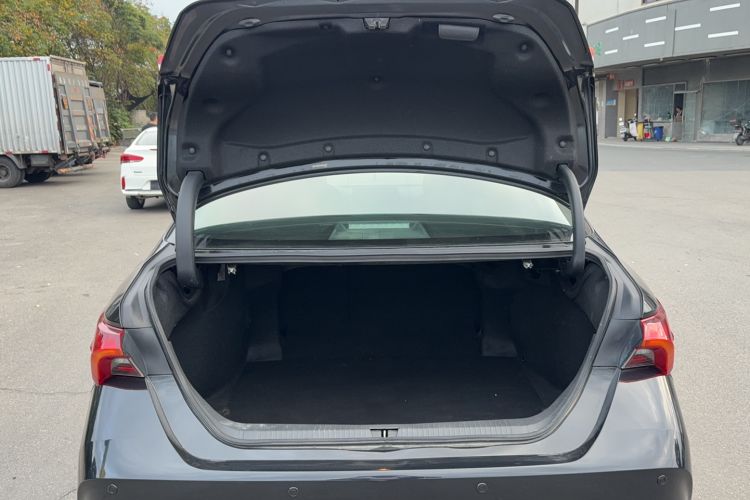 Used Toyota Avalon 2019 2.0L Luxury Edition China VI Standard
