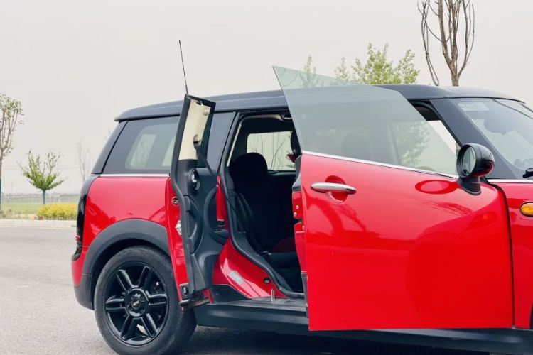 Used  Clubman 2011 1.6L COOPER Fun
