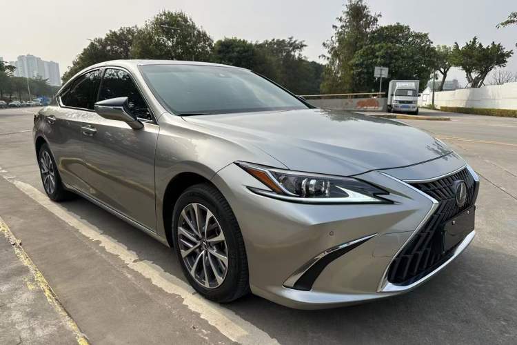 Used Lexus ES 2022 200 Excellence Edition
