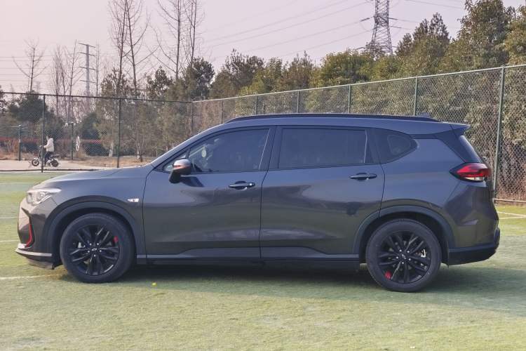 Used Chevrolet Orlando 2020 Light Hybrid Redline 530T Automatic Enjoyment Edition (5+2 Models)
