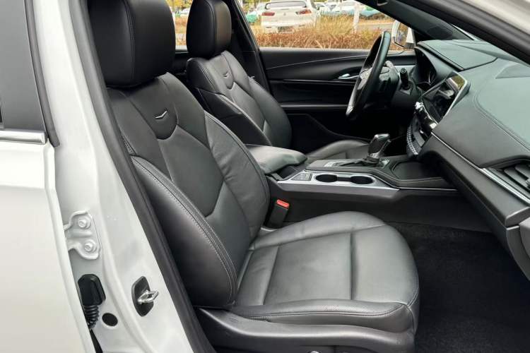 Used Cadillac CT4 2021 28T Luxury Version
