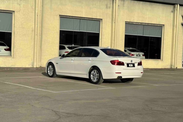 Used BMW 5 Series 2014 520Li Elegant Model
