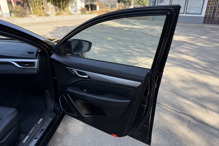 Used Geely Auto Emgrand 2018 1.5L CVT Upward Connect Edition
