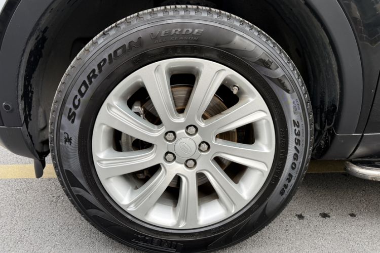 Used Land Rover Discovery Sport 2019 240 PS SE Version China VI Standard