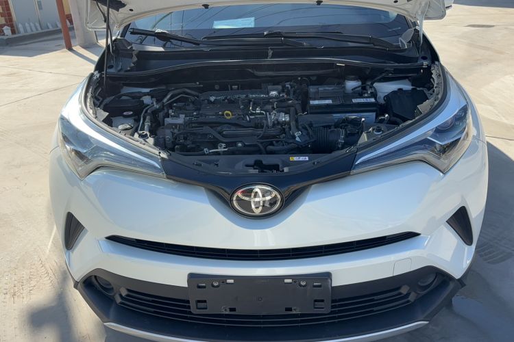 Used Toyota IZOA 2020 2.0L Yichi Version
