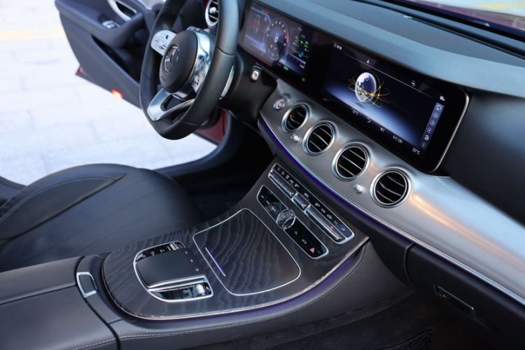 Used Mercedes-Benz E-Class 2019 E 260 Sport Edition 4MATIC
