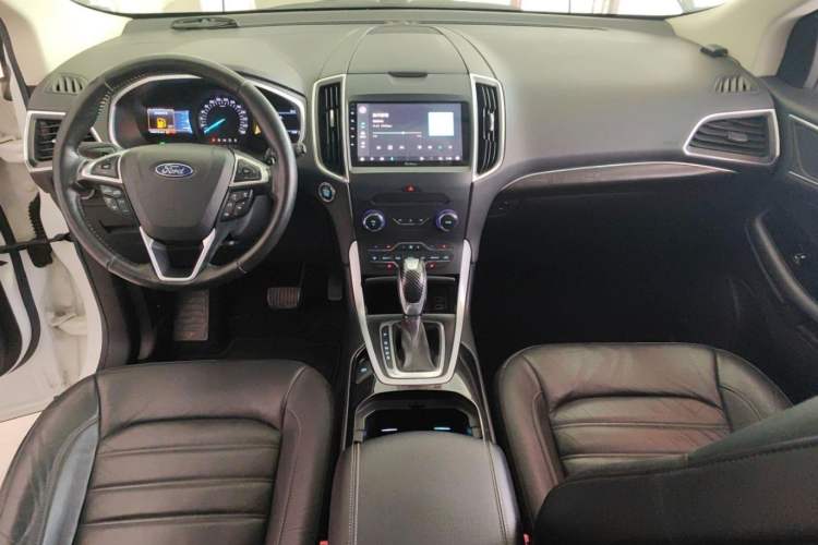 Used Ford Edge 2016 EcoBoost 245 Two-Wheel-Drive Titanium 7-Seater
