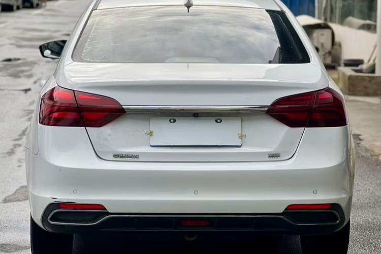 Used Geely Auto Emgrand 2019 Leading Edition 1.5L CVT Luxury Model China VI Standard
