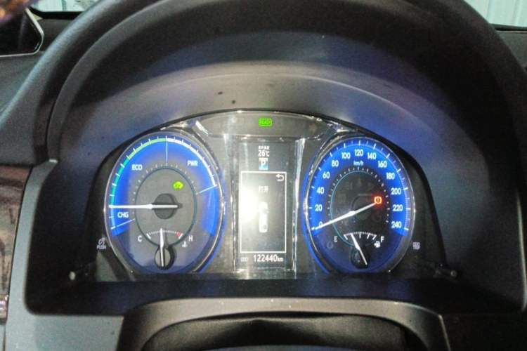 Used Toyota Camry 2015 Dual-Engine 2.5 HG Luxury Navigation Edition
