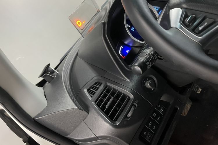 Used Luxgen U6 SUV 2014 2.0T ZhiZun Model
