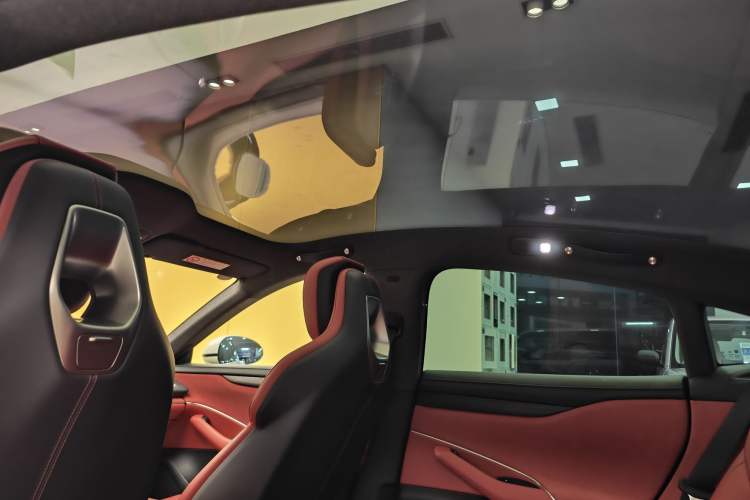 Used  SU7 2024 Rear-Drive Long-Range Intelligent Driving Version
