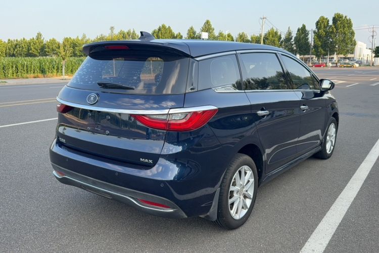 Used BYD Song MAX 2019 1.5T Manual Smart Connect Ruiyi Sunroof Model 6 Seats China VI Standard