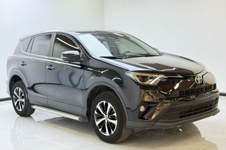 Used Toyota RAV4 2019 2.0L CVT Two-Wheel Drive Pioneer Edition China VI Standard
