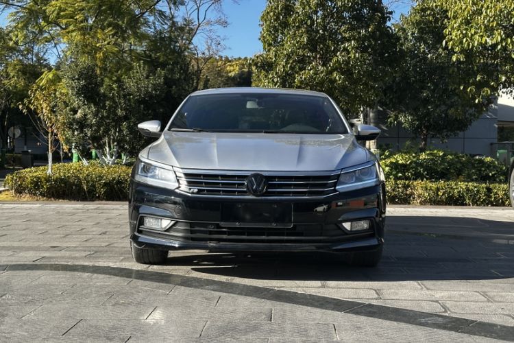 Used Volkswagen Passat 2017 330TSI DSG Luxury Edition
