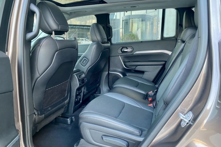 Used  Grand Commander 2018 2.0T Four-Wheel Drive Smart Enjoyment Version China V Emission Standard
