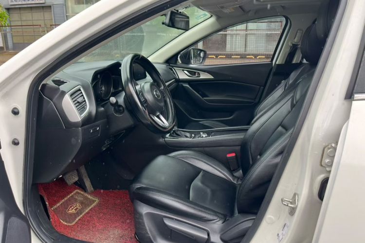 Used Mazda Mazda 3 Axela 2019 Cloud-Controlled Sedan 1.5L Automatic Luxury Model China VI Standard
