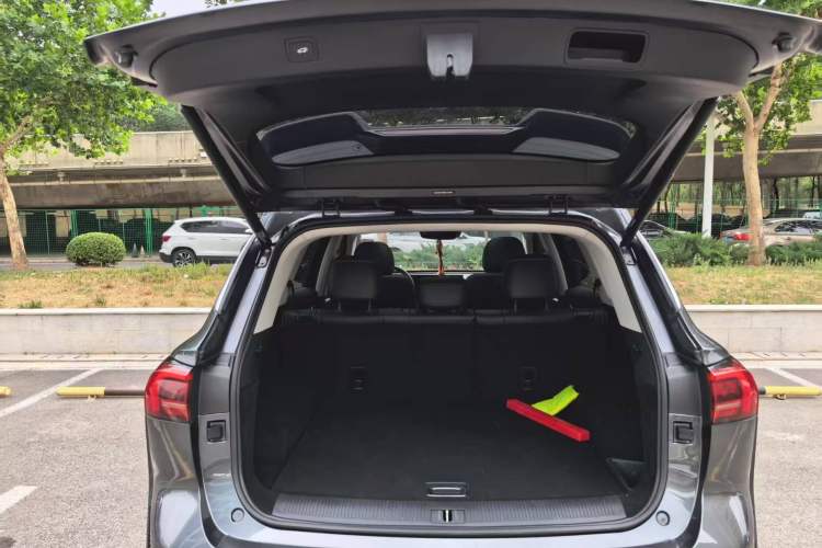 Used Roewe RX5 MAX 2022 1.5T Automatic Zhiwei Prestige Edition
