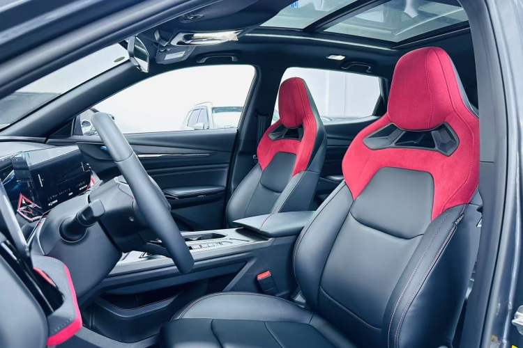 Used Changan X5 PLUS 2024 1.5T DCT ZhiZun Version
