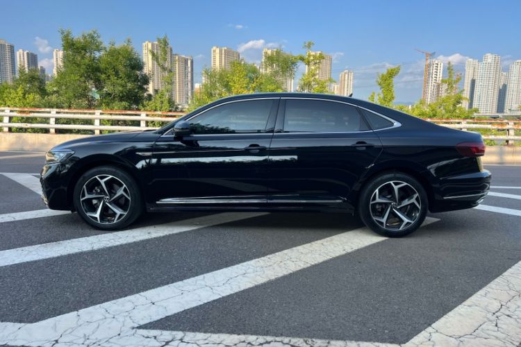 Used Volkswagen Passat 2024 330TSI Starry Elite Edition
