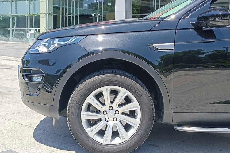 Used Land Rover Discovery Sport 2017 2.0T SE
