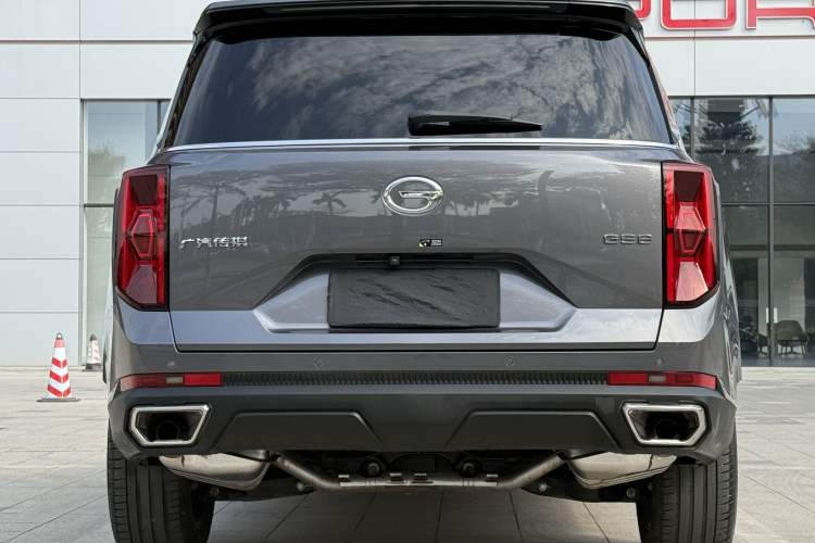 Used GAC Trumpchi GS8 2022 Linghang Series 2.0 TGDI Two-Wheel Drive Luxury Smart Connectivity Version (6 Seats)
