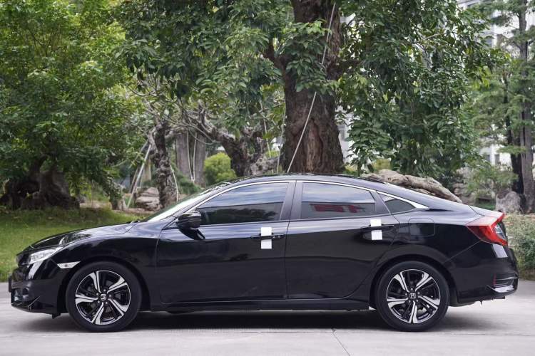 Used Honda Civic 2016 220TURBO CVT Prestige Edition
