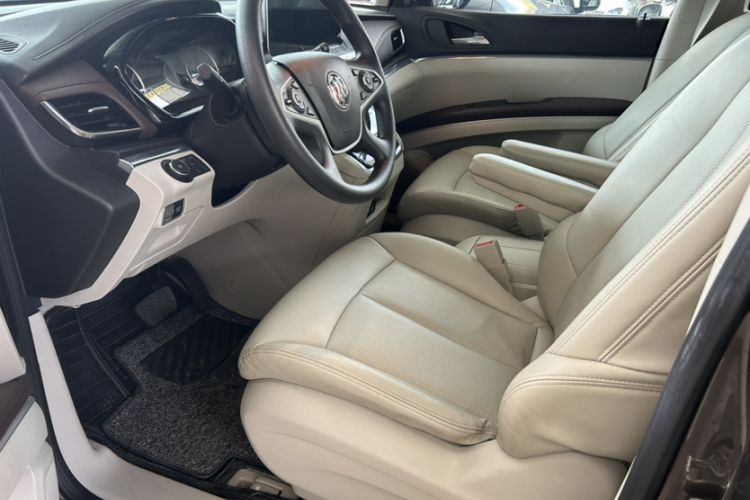 Used Buick GL8 2023 Land Executive Class Smart Enjoyment Model
