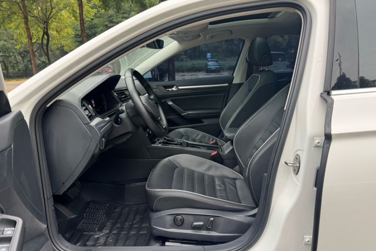 Used Volkswagen Lamando 2021 280TSI DSG Luxury Phantom Edition