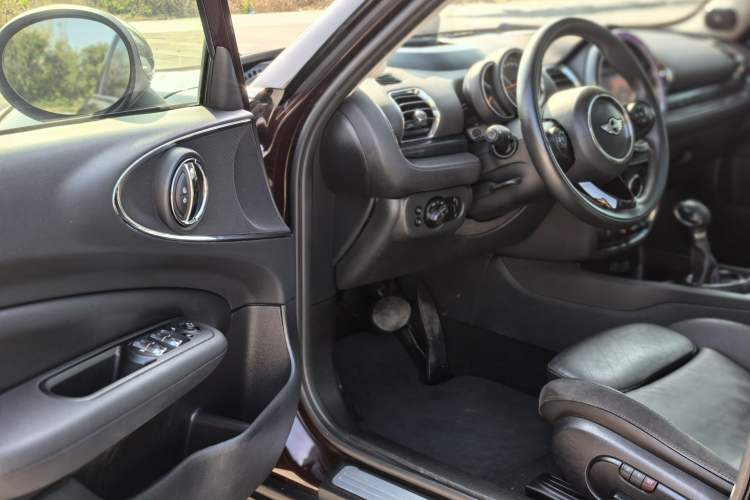 Used  Clubman 2016 Updated 1.5T COOPER Geek Edition
