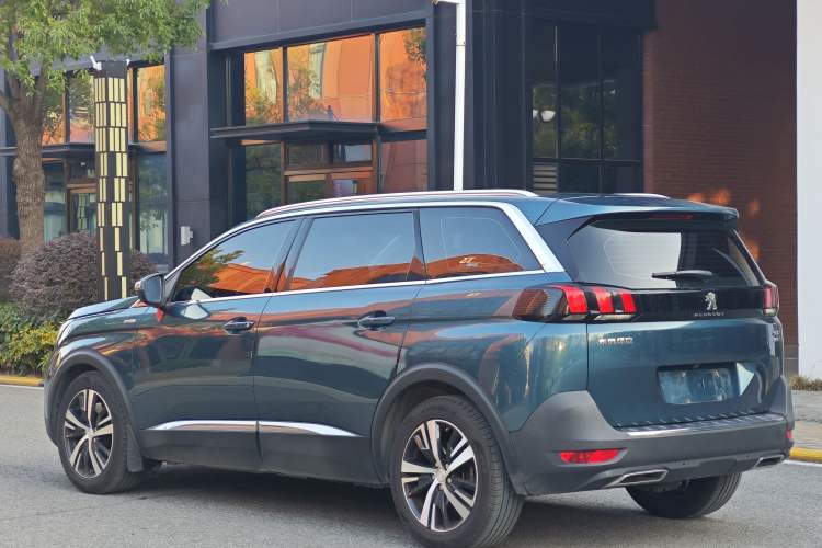 Used Peugeot 5008 2017 350THP 7-Seater Elite Edition
