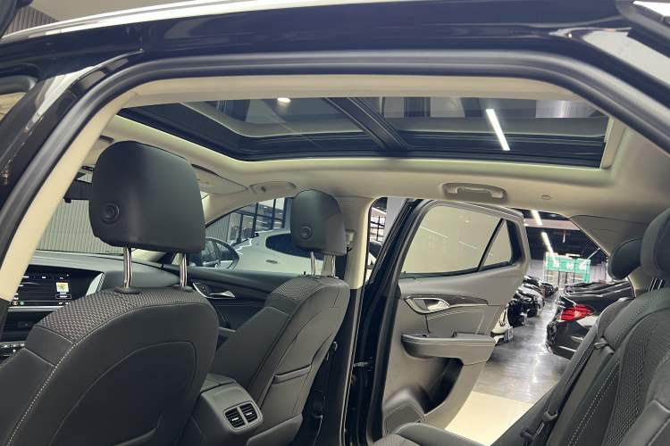 Used Buick Envision 2022 Encore S 552T Two-Wheel Drive Elite Model
