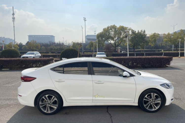 Used Hyundai Elantra 2016 1.6L Automatic ZhiXuan – Elite Version
