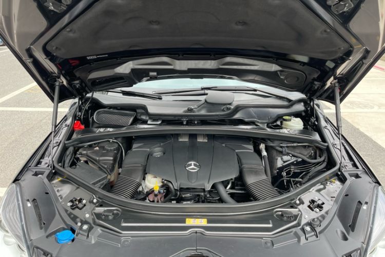 Used Mercedes-Benz R-Class 2017 R 320 4MATIC Business Edition Prestige Model
