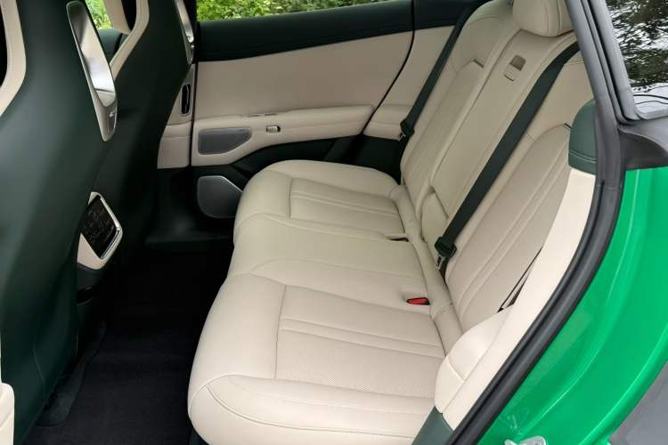 Used  YU7 2025 Ultra-Long Range Rear-Wheel Drive Version
