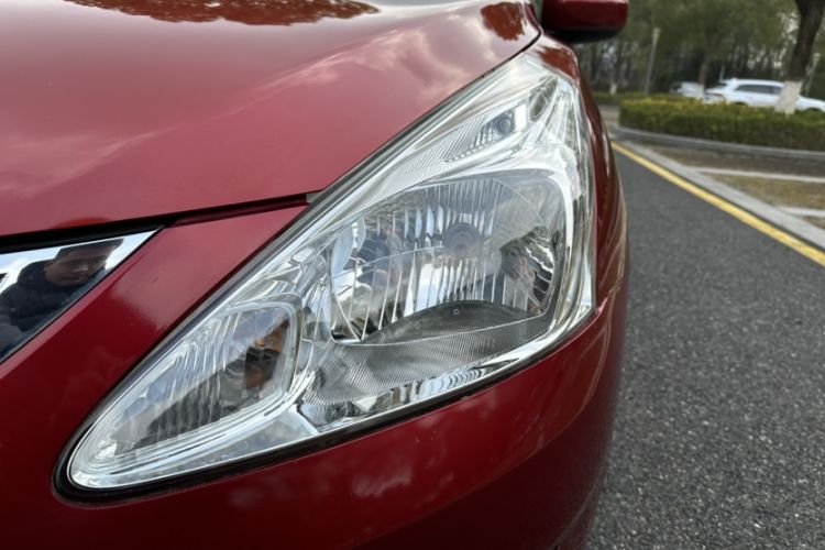 Used Nissan Tiida 2014 1.6L CVT Smart Model
