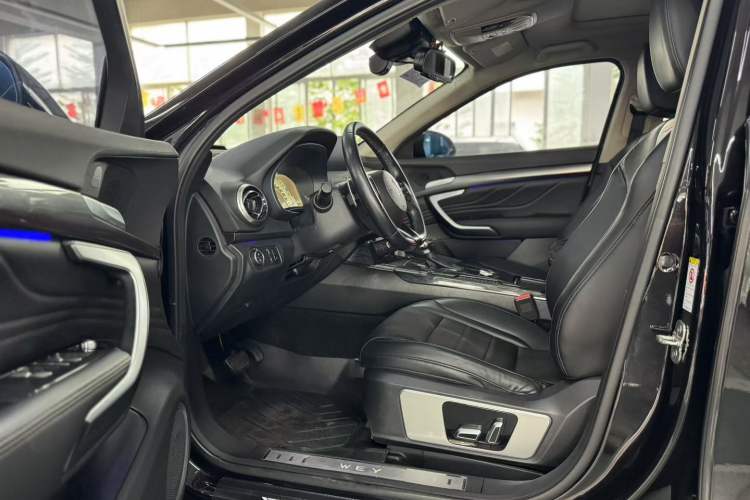 Used Wey VV7 2017 2.0T Ultra-Luxury Version

