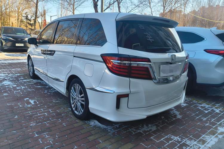 Used Honda Elysion 2016 2.4L Style Edition
