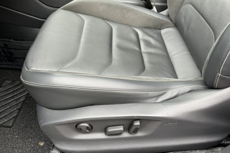 Used Volkswagen Tiguan L 2019 330TSI Automatic Two-Wheel Drive Panoramic Comfort Edition China V Standard
