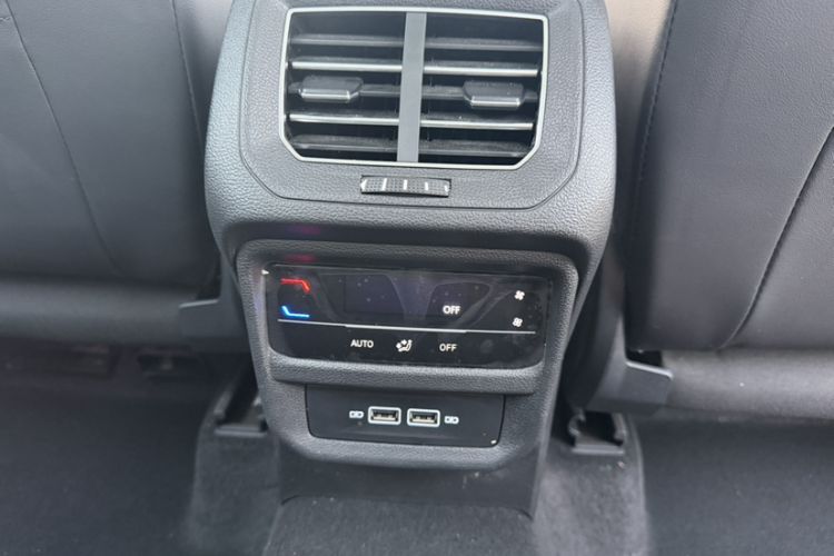 Used Volkswagen Tayron 2023 330TSI Two-Wheel-Drive R-Line High-Energy Version
